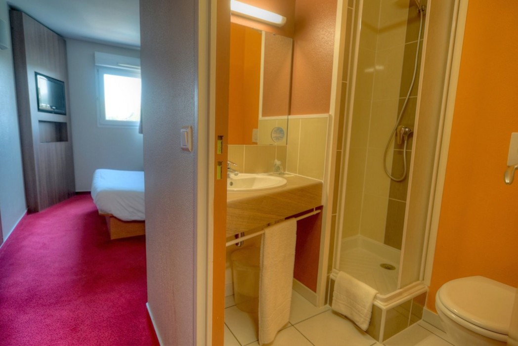 B&B Hotel Saint Etienne Monthieu 13/55