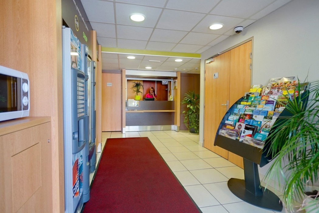 B&B Hotel Saint Etienne Monthieu 46/55