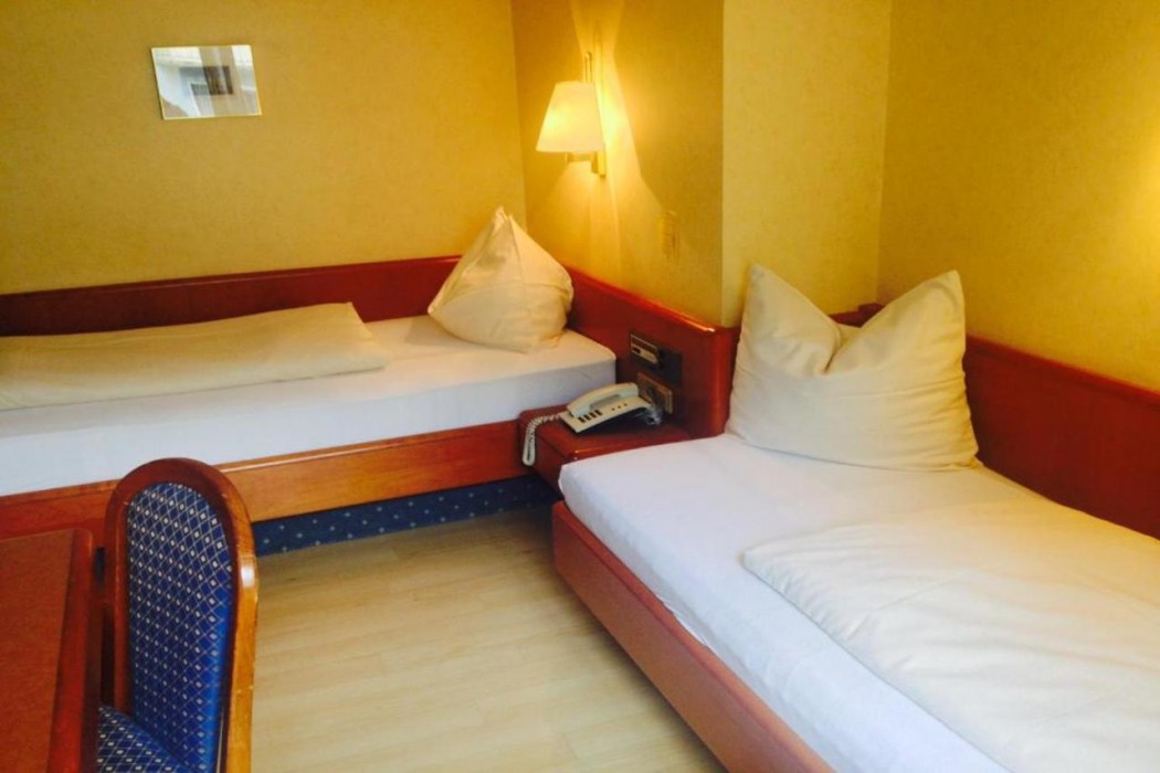 Hotel Carmen 7/13