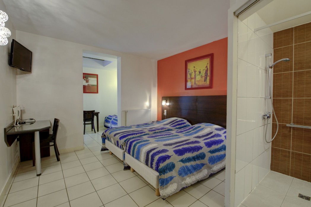 Hotel De Reims 33/91