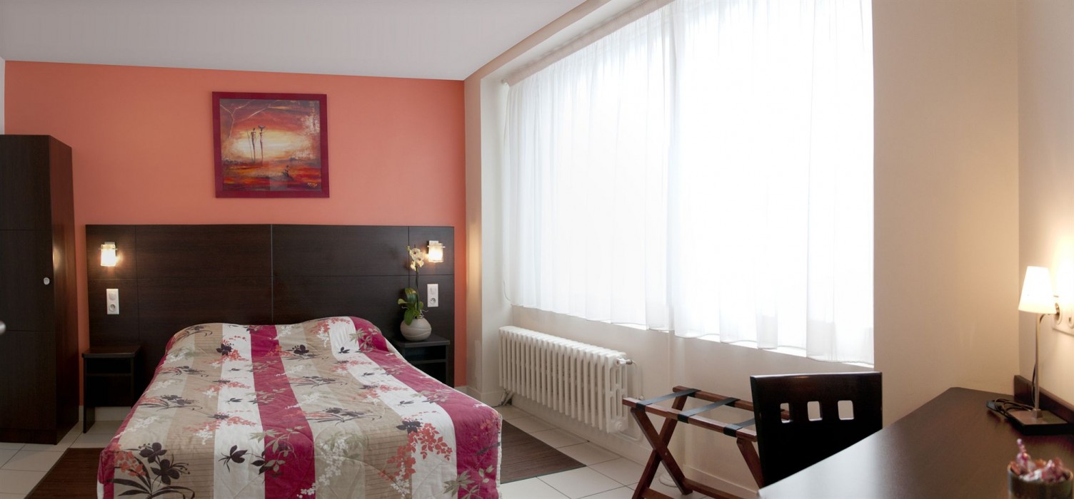 Hotel De Reims 36/91