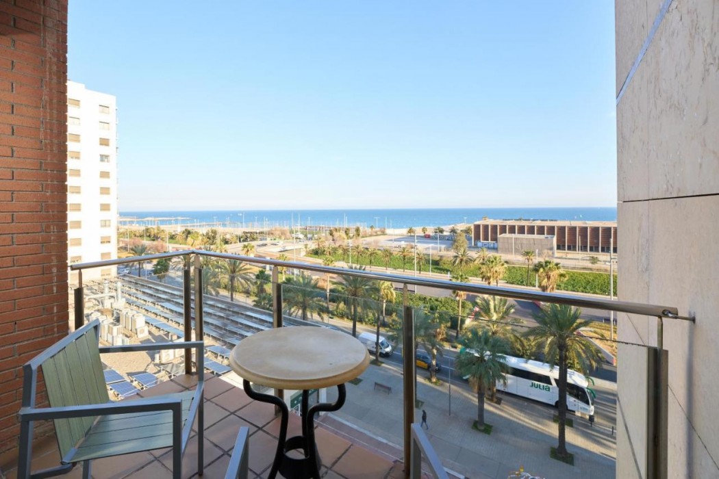 Catalonia Barcelona Beach 20/40