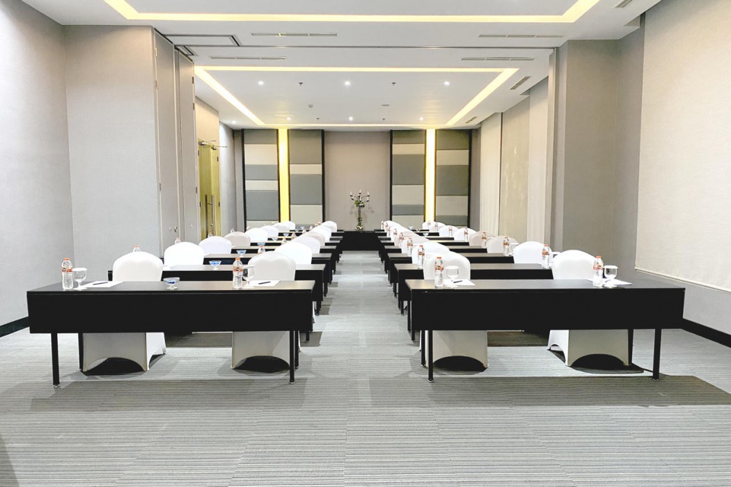 Grand Swiss-Belhotel Darmo 24/62
