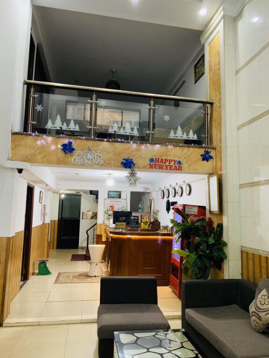 TH Airport Hotel 2/10