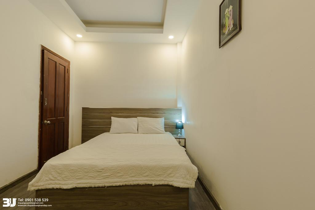 TH Airport Hotel 6/10