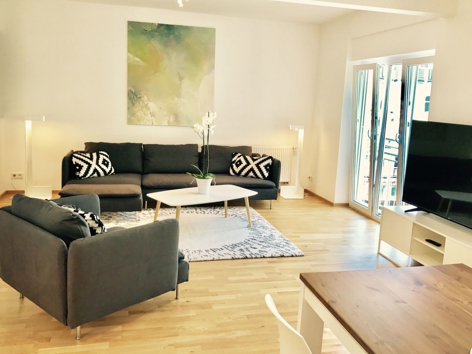 Graf-Adolf Apartments 31/69