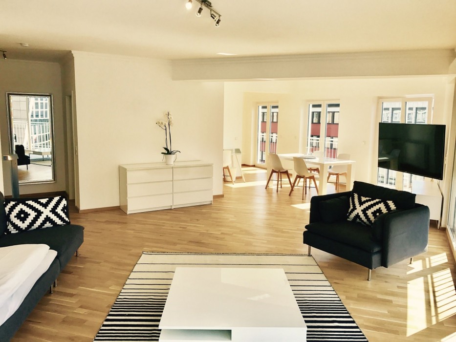 Graf-Adolf Apartments 28/69