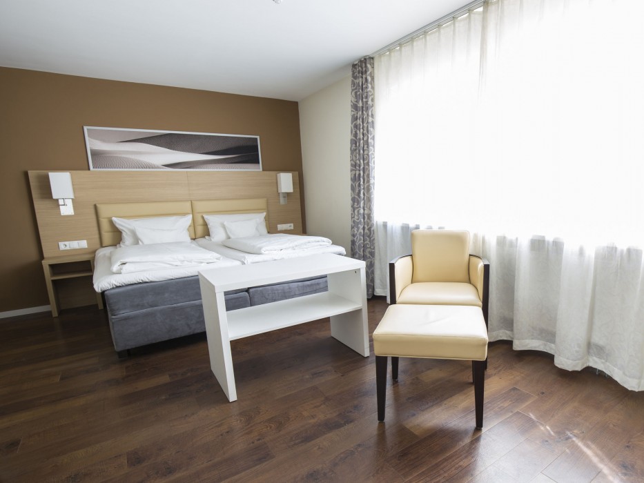 Bonnox Boardinghouse & Hotel 38/61