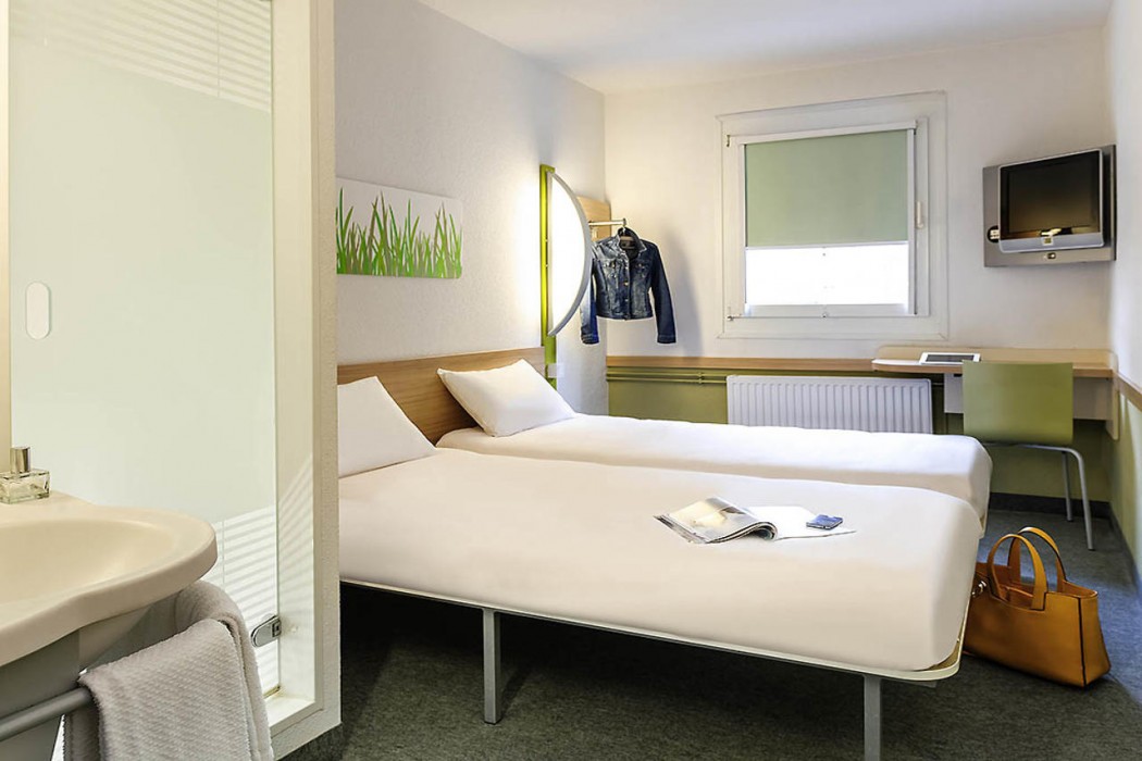 ibis budget Duisburg City am Innenhafen 8/36