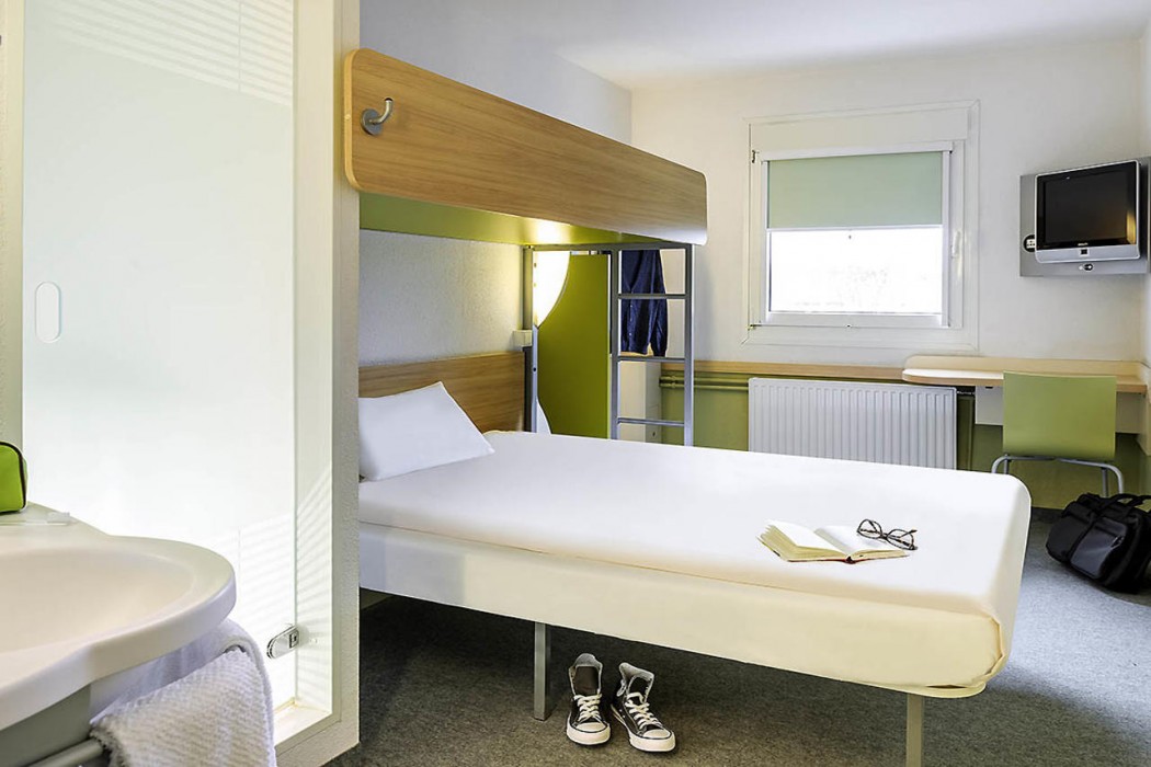 ibis budget Duisburg City am Innenhafen 10/36