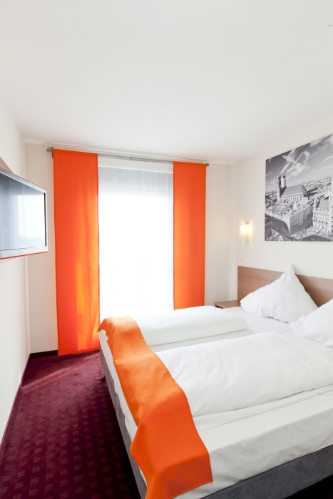 Mcdreams Hotel Monchengladbach 7/21