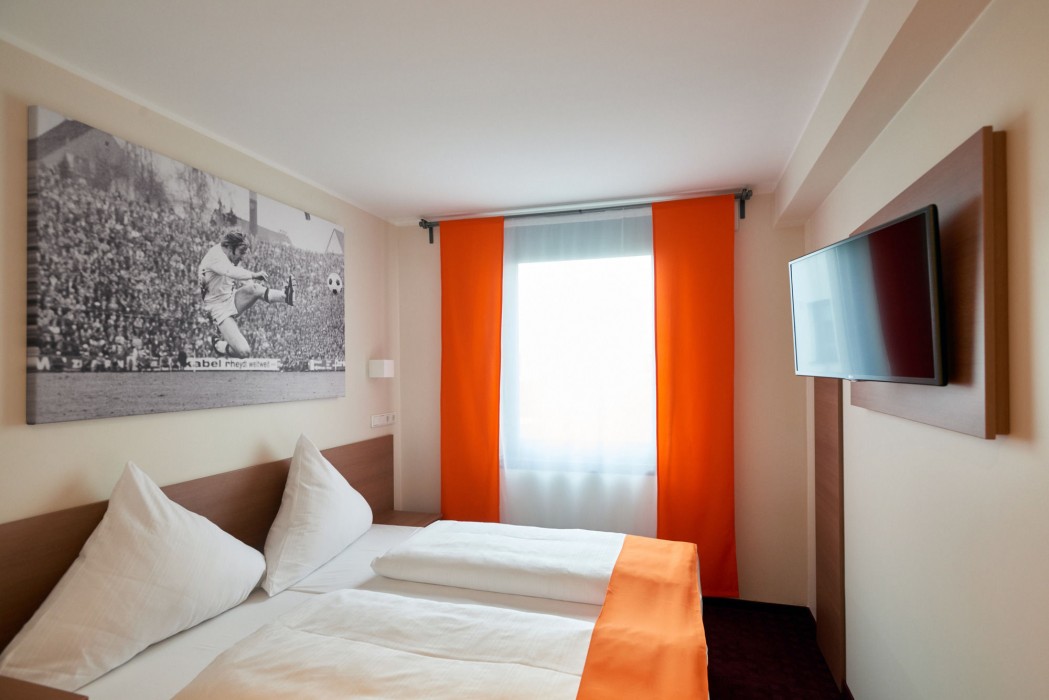 Mcdreams Hotel Monchengladbach 5/21