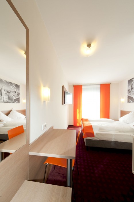 Mcdreams Hotel Monchengladbach 2/21
