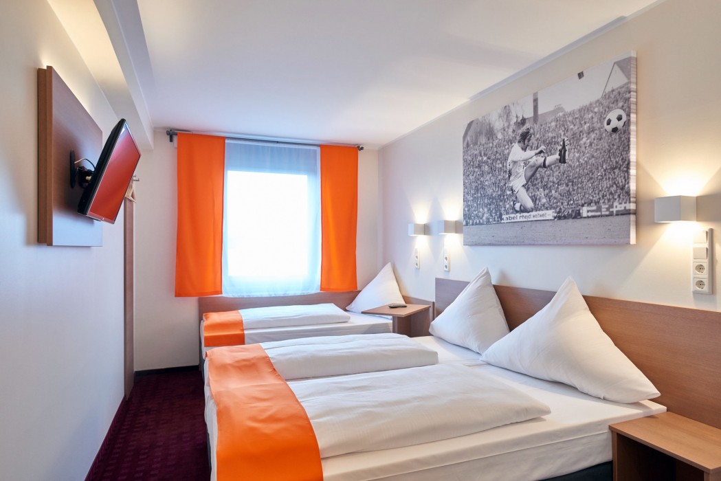 Mcdreams Hotel Monchengladbach 10/21