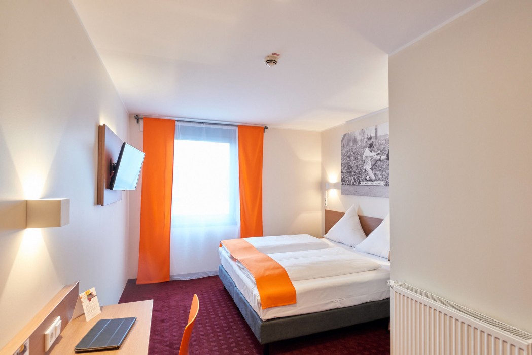 Mcdreams Hotel Monchengladbach 20/21