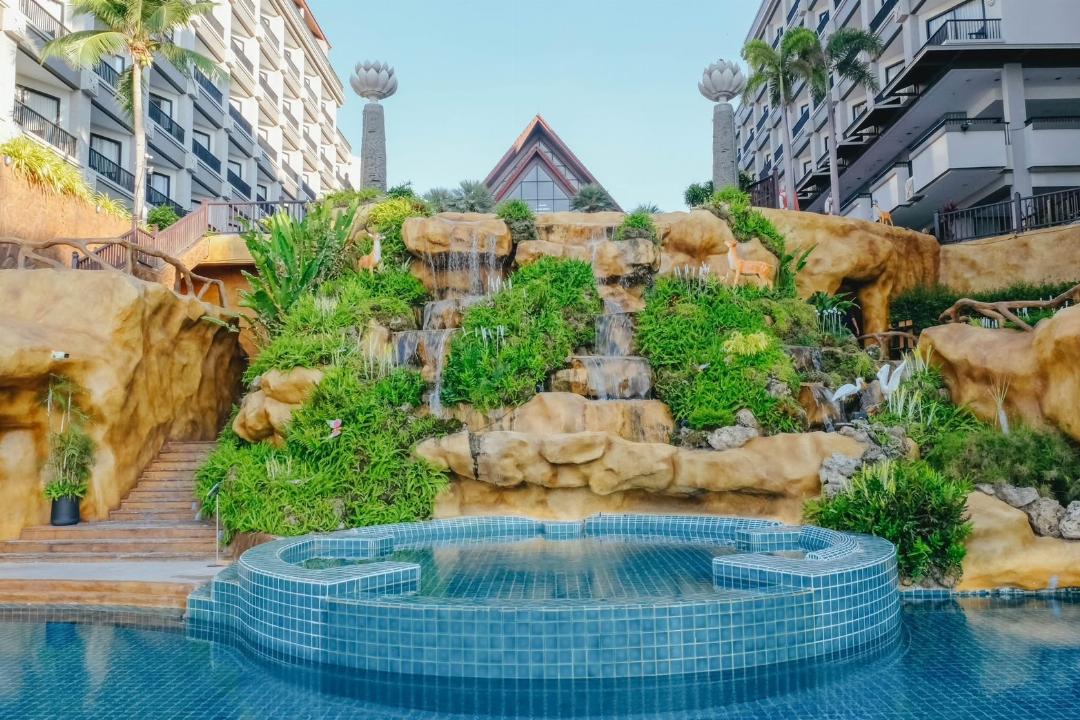 Garden Cliff Resort and Spa 93/172