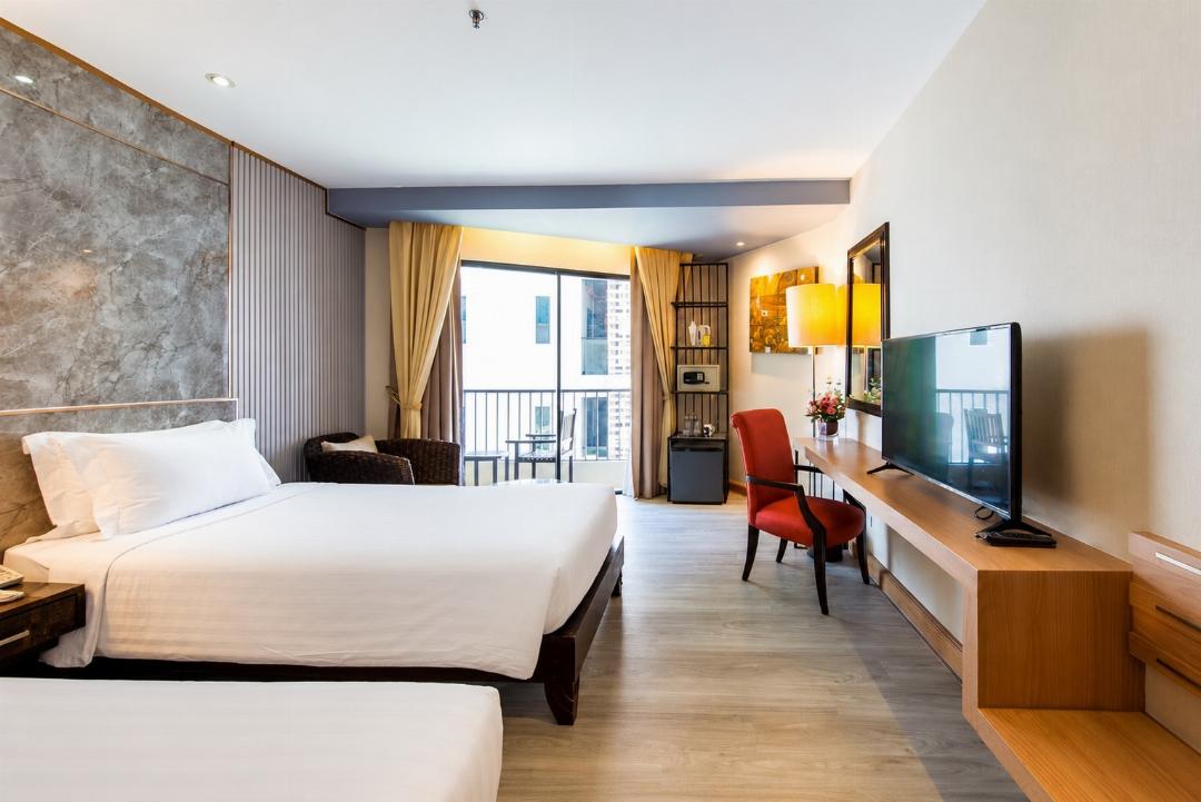 PREMIUM ROOM