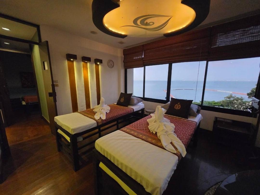 Garden Cliff Resort and Spa 108/172