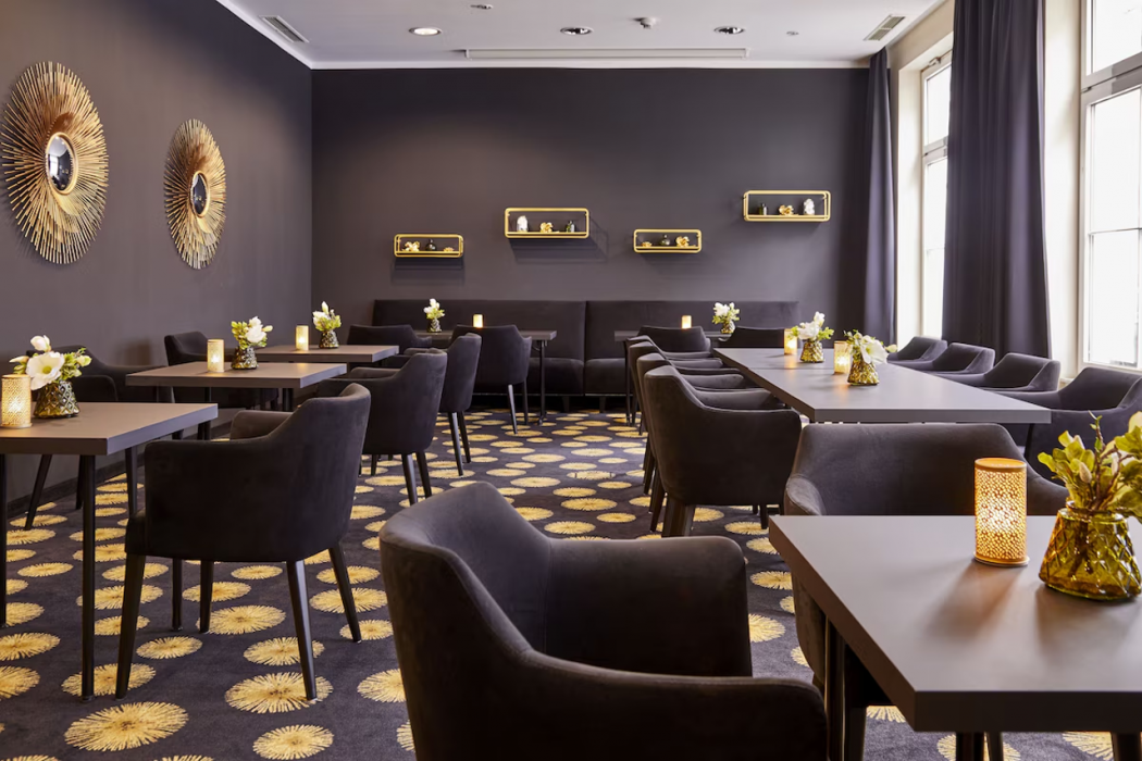 Das Carls Hotel 10/26