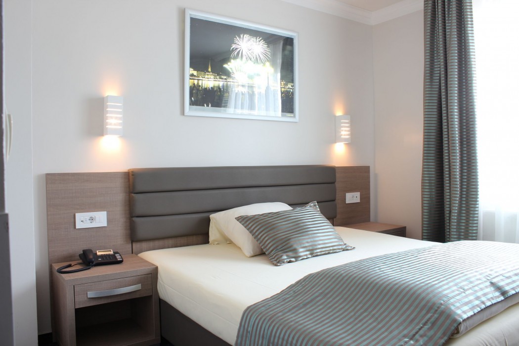 St. Joseph Hotel 23/80