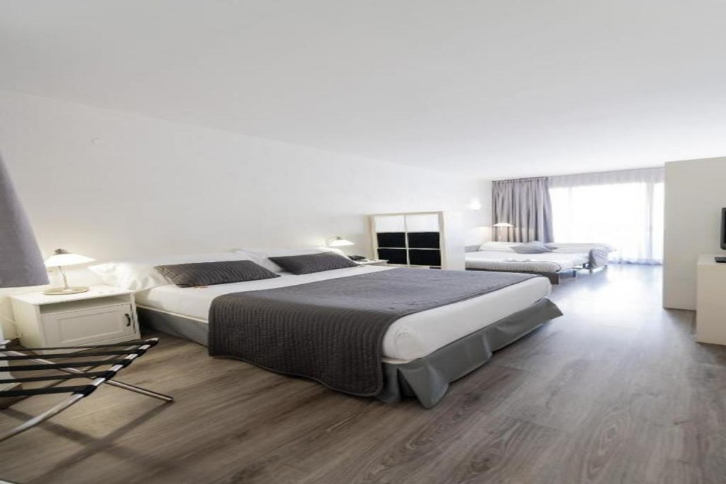 Aparthotel Atenea Calabria 24/47