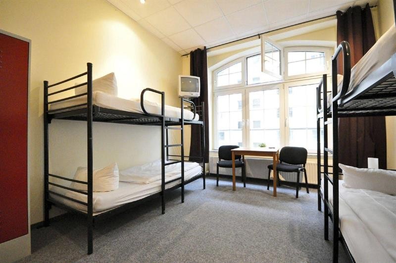 Singer109 Hotel Hostel 27/48