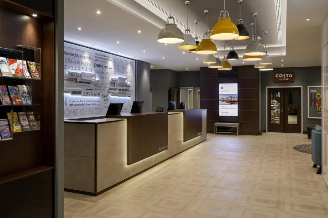 Lobby at Premier Inn Hamburg City (Zentrum) Hotel, HAMBURG