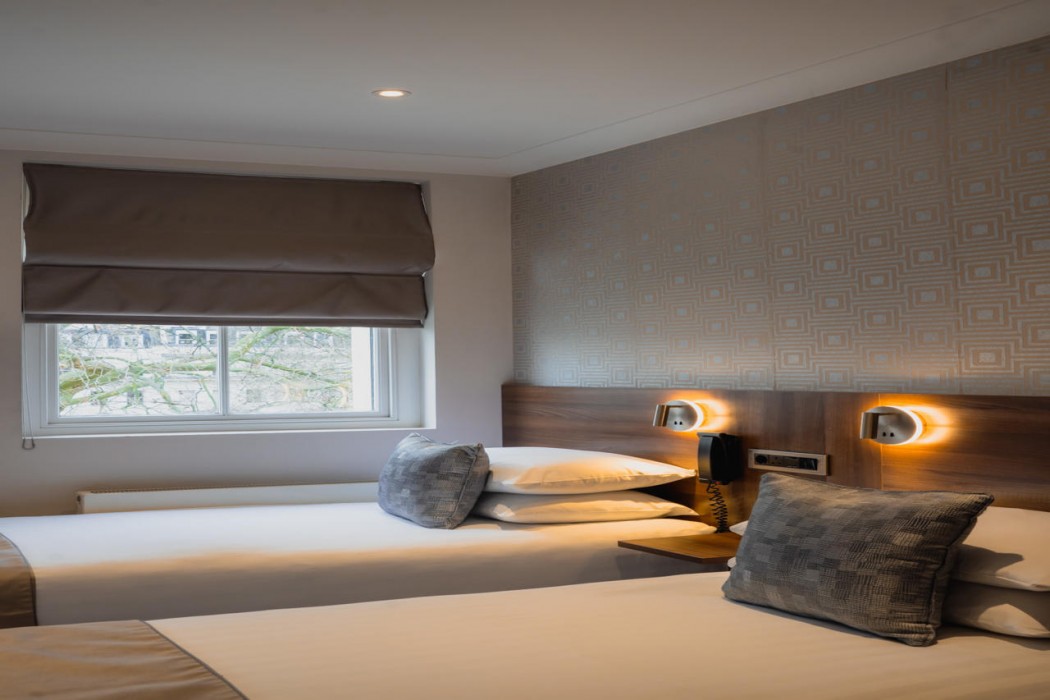 London House Hotel 20/75