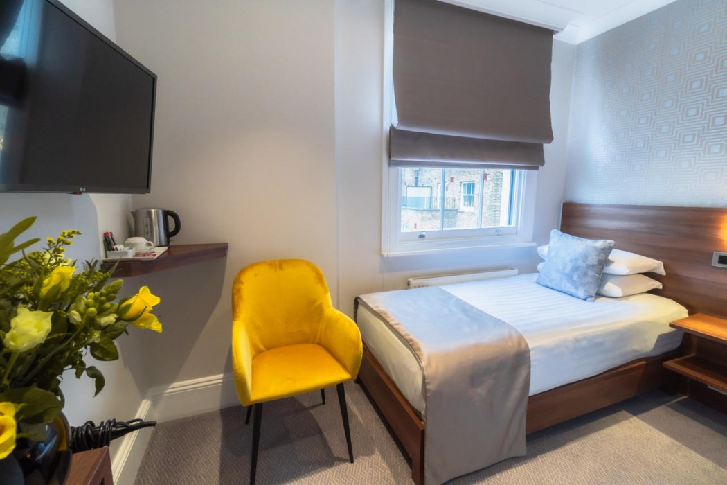 London House Hotel 30/75