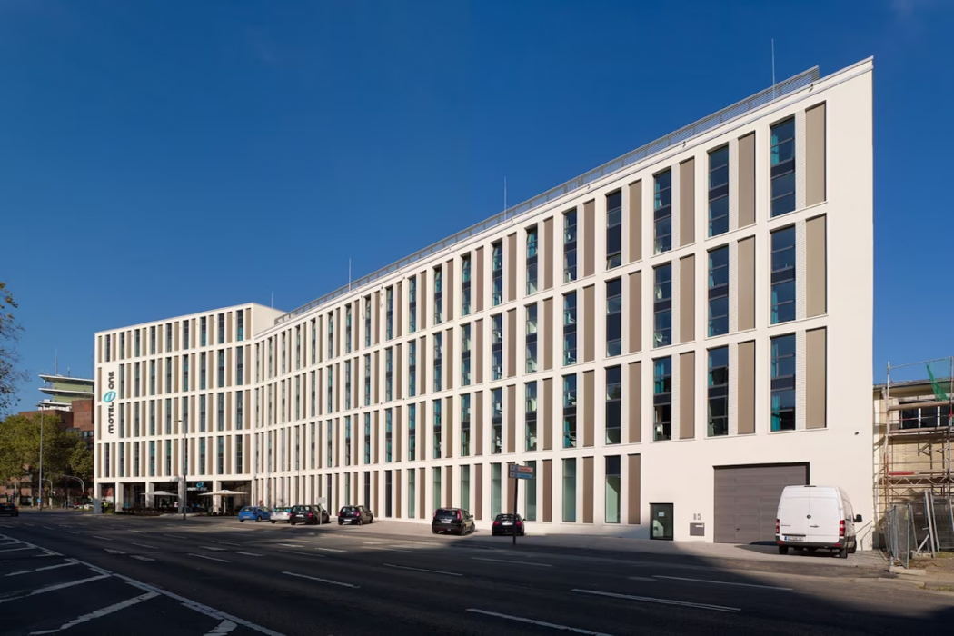 Motel One Köln-Altstadt 1/46