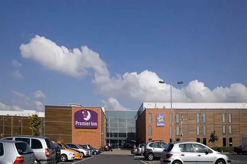 Premier Inn London Heathrow Airport T2 and T3 (Bath Road)