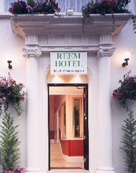 Reem Hotel 3/65