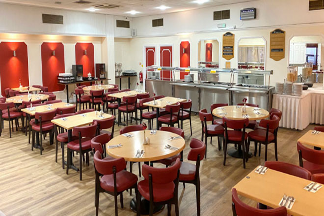 Russ Hill Hotel Gatwick 28/62