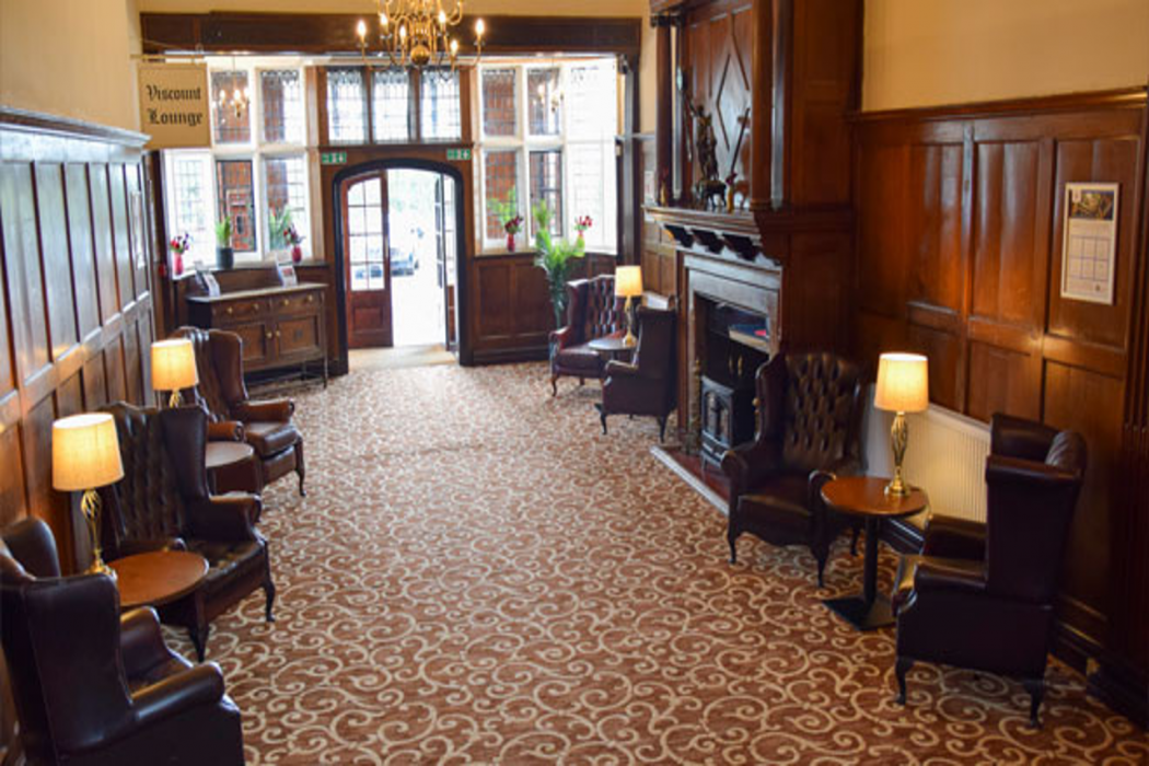 Russ Hill Hotel Gatwick 7/62
