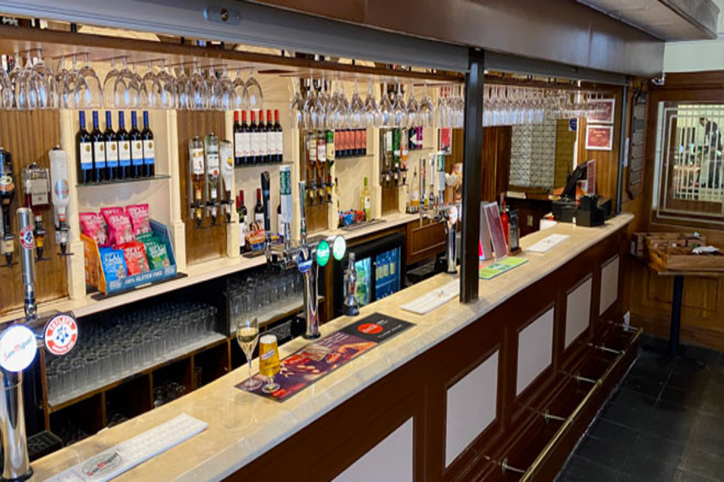 Russ Hill Hotel Gatwick 27/62