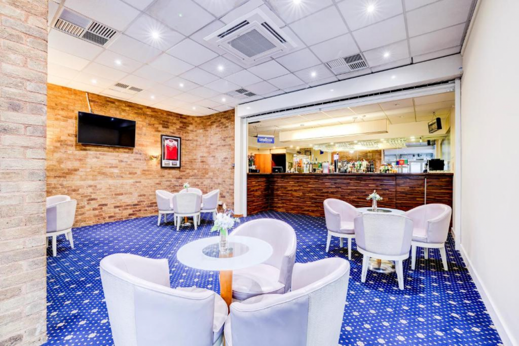 Lobby at OYO The Chiltern Hotel, LUTON