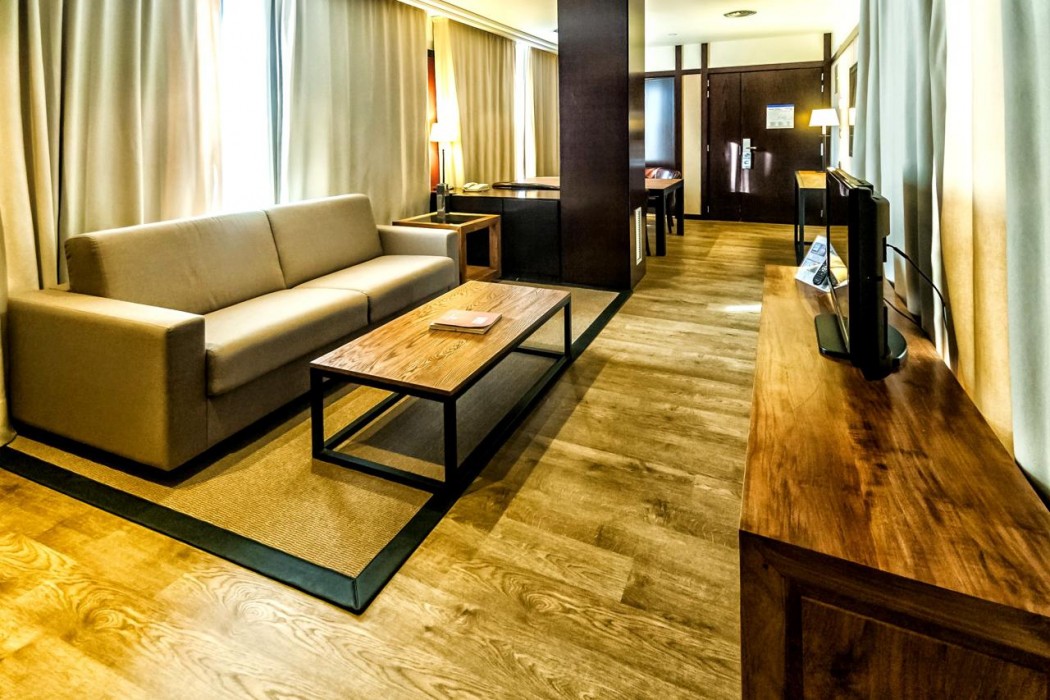 Hotel Barcelona Universal 12/25