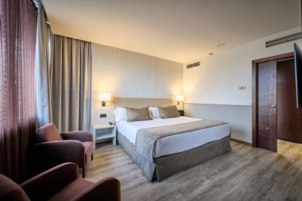 CATALONIA GRAN HOTEL VERDI 26/83