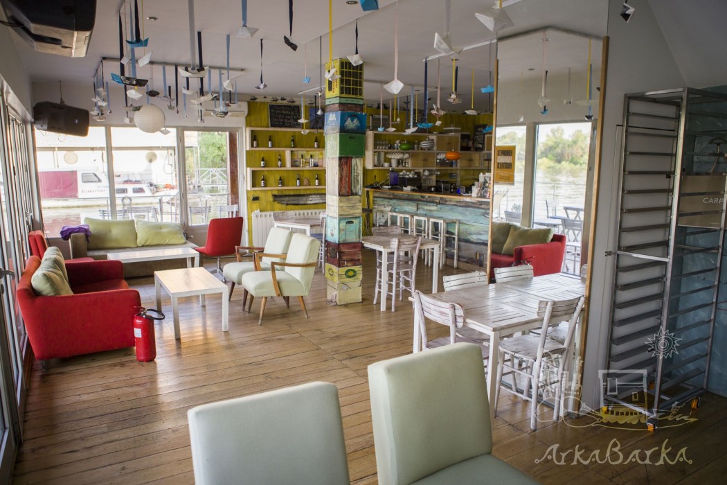 Arkabarka Floating Hostel And Apartments 47/83