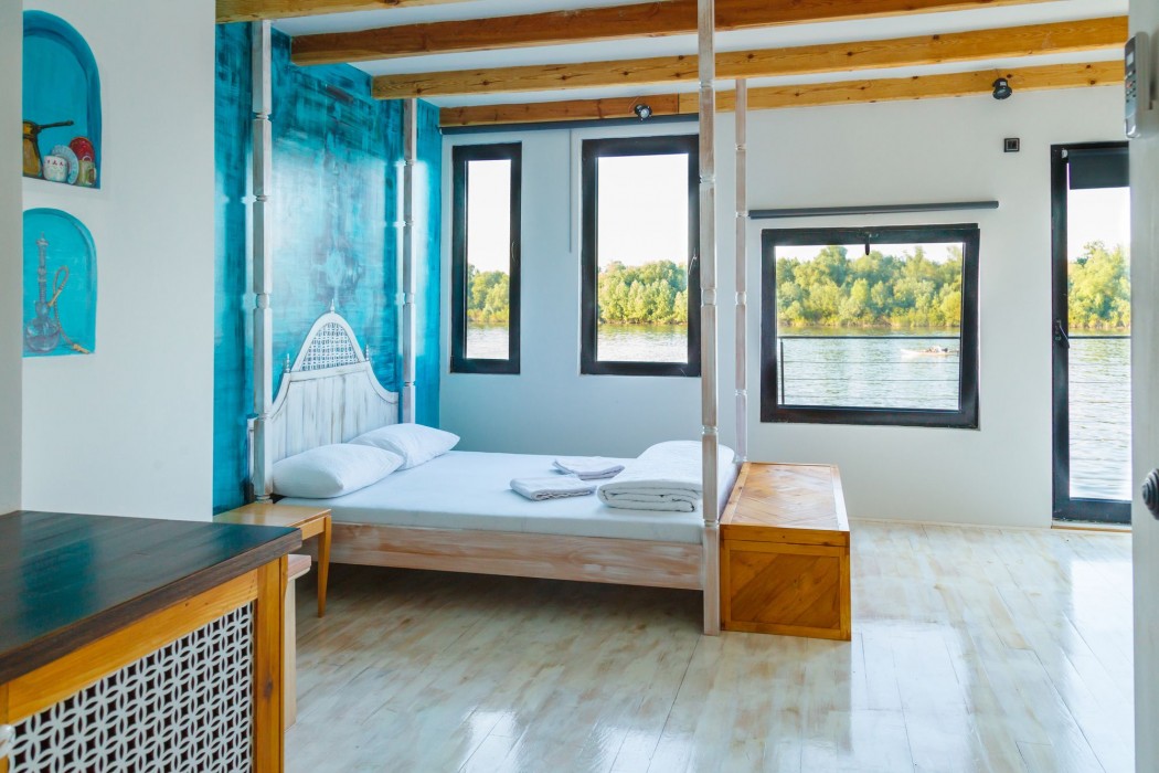 Arkabarka Floating Hostel And Apartments 31/83