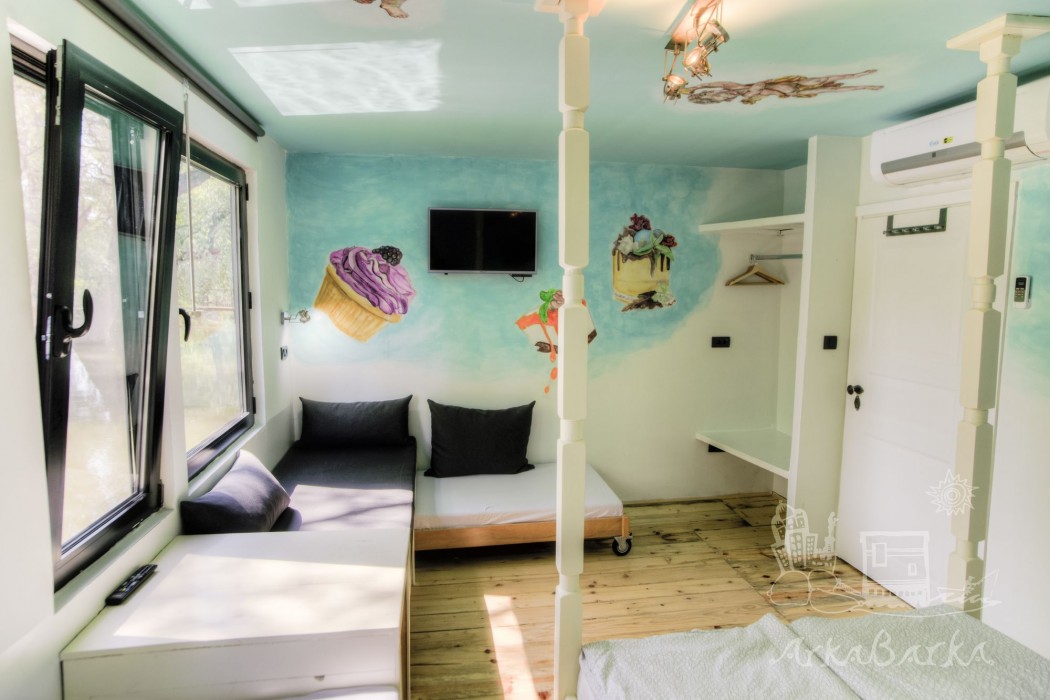 Arkabarka Floating Hostel And Apartments 41/83