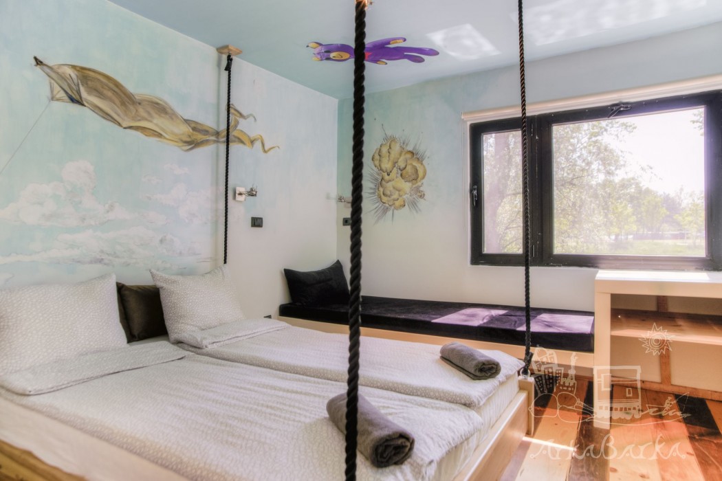Arkabarka Floating Hostel And Apartments 35/83
