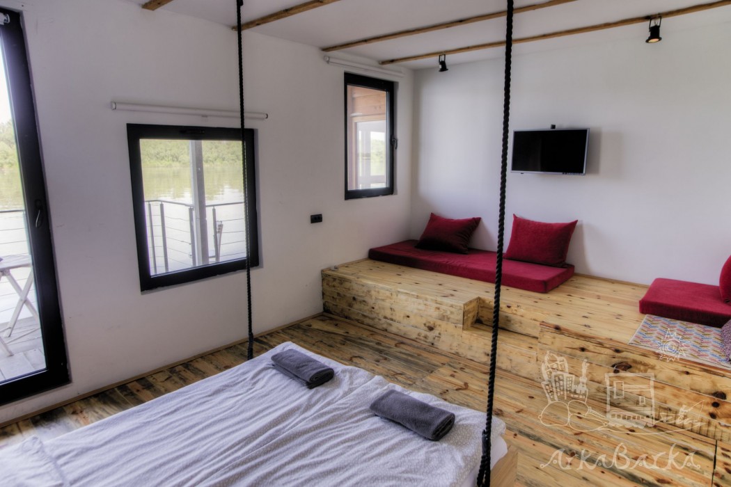 Arkabarka Floating Hostel And Apartments 34/83