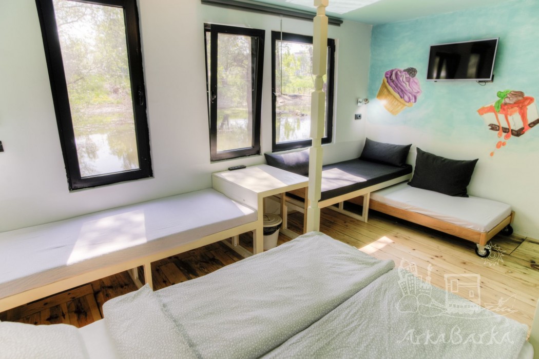 Arkabarka Floating Hostel And Apartments 38/83