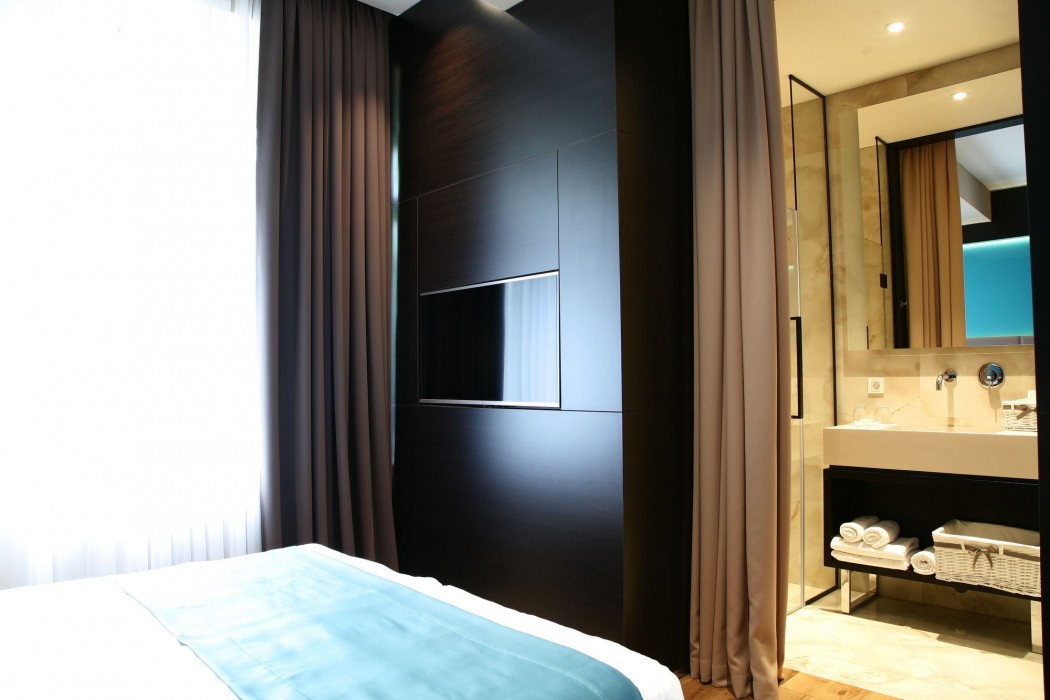 Maccani Luxury Suites 71/85