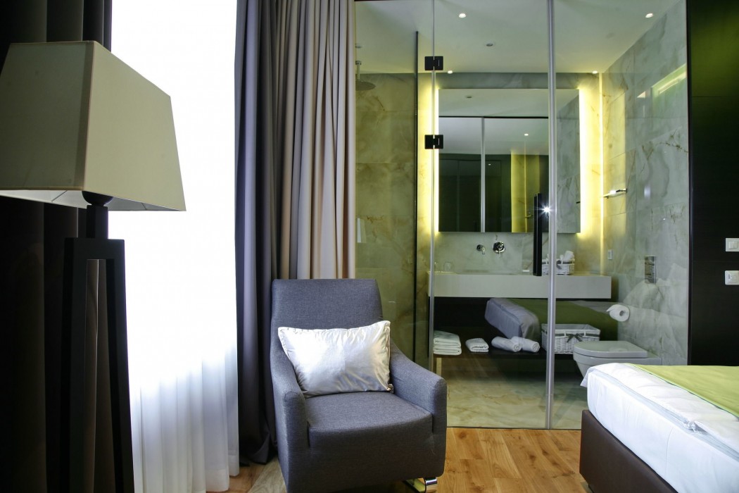 Maccani Luxury Suites 58/85