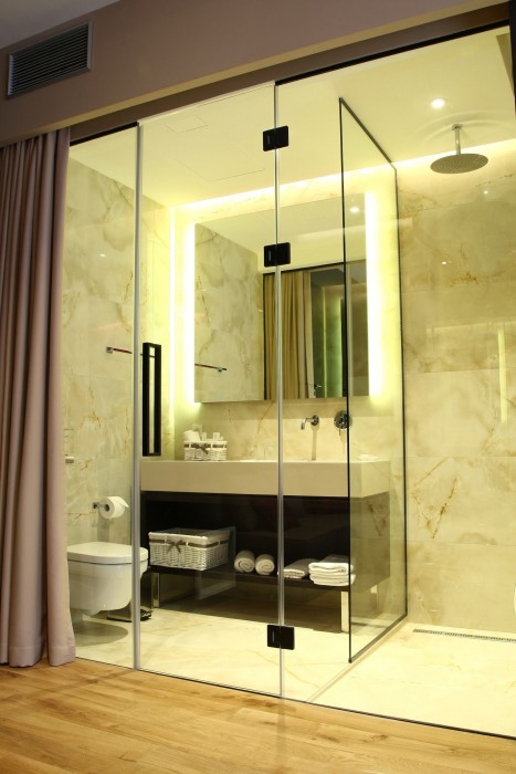 Maccani Luxury Suites 62/85