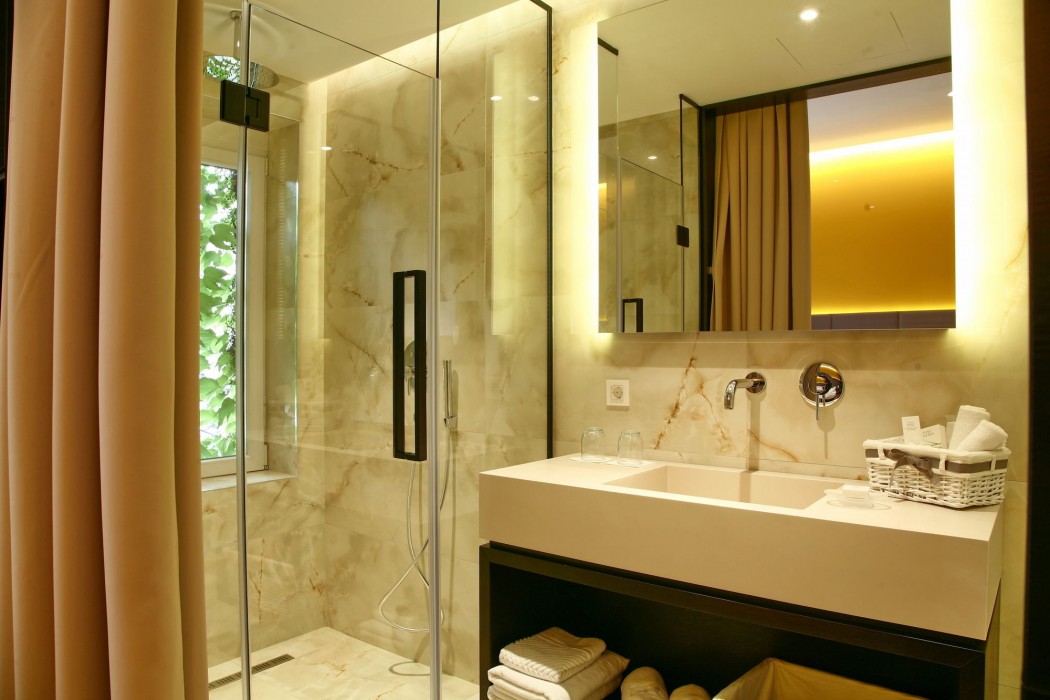 Maccani Luxury Suites 41/85