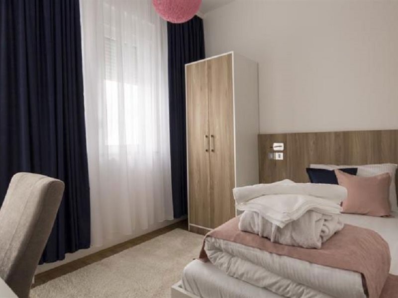 Airport Garni Hotel Belgrade 25/58