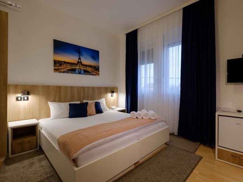 Airport Garni Hotel Belgrade 24/58